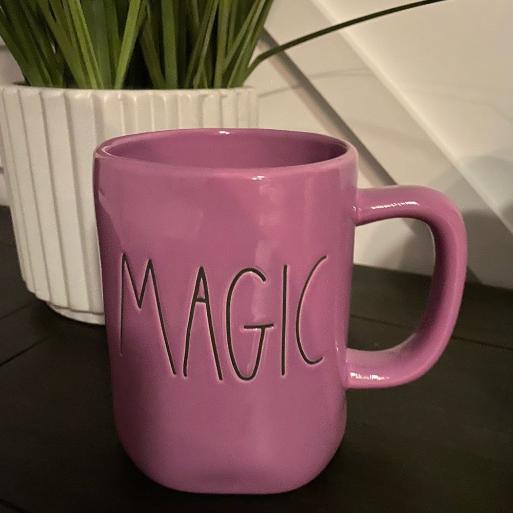 Rae Dunn Magic Mug